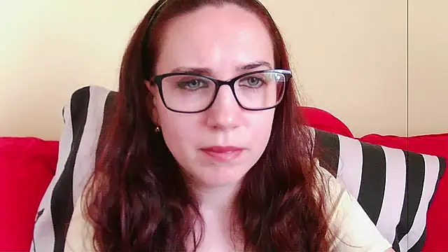 Snapshot of EmilyHotAngel chatting on July 14, 1:17 pm EmilyHotAngel online show from July 14, 1:17 pm