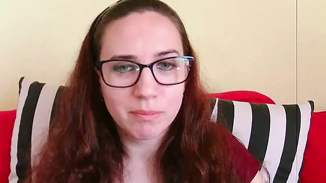 Snapshot of EmilyHotAngel chatting on June 11, 1:19 pm EmilyHotAngel online show from June 11, 1:19 pm