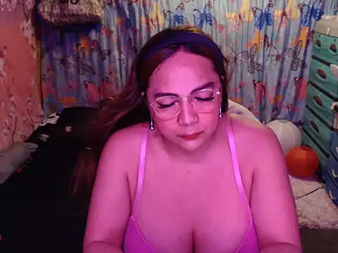 Snapshot of TsMiia_Curve chatting on June 26, 11:49 am TsMiia Curve online show from June 26, 11:49 am