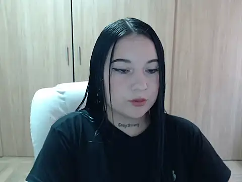 Haileey ross online show from May 27, 2:13 pm