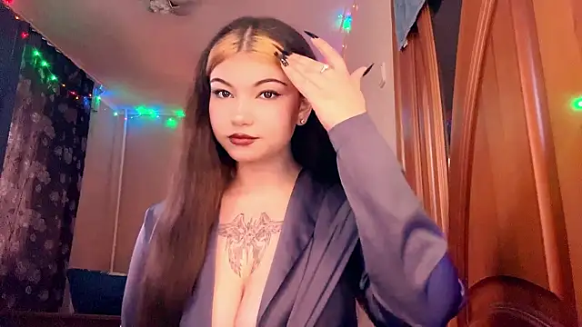 LollitaBlack online show from May 19, 1:40 pm