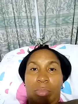 dulcechocolate online show from May 9, 3:54 am