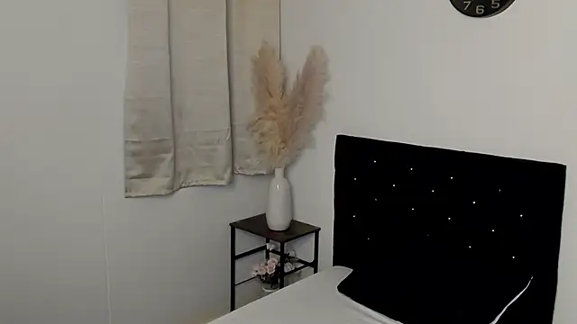Melody vixxenx online show from July 3, 1:56 am