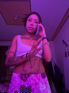 Snapshot of suky_fox chatting on May 28, 4:24 pm suky fox online show from May 28, 4:24 pm
