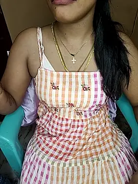 Snapshot of Tamil__Thara003 chatting on June 6, 11:26 am Tamil Thara003 online show from June 6, 11:26 am