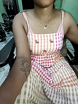 Snapshot of Tamil__Thara003 chatting on May 8, 5:39 pm Tamil Thara003 online show from May 8, 5:39 pm
