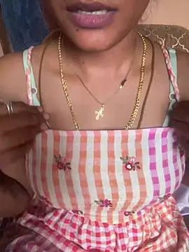 Snapshot of Tamil__Thara003 chatting on June 20, 12:43 pm Tamil Thara003 online show from June 20, 12:43 pm