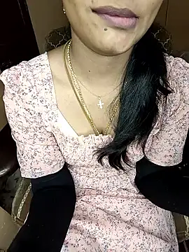 Snapshot of Tamil__Thara003 chatting on June 8, 11:00 am Tamil Thara003 online show from June 8, 11:00 am