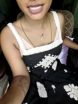 Snapshot of Tamil__Thara003 chatting on May 18, 6:01 pm Tamil Thara003 online show from May 18, 6:01 pm