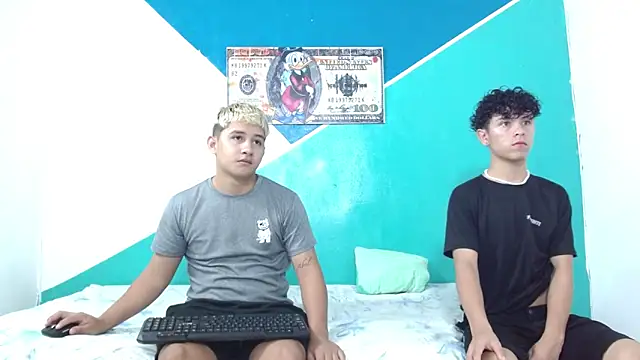 wild boys zs online show from May 28, 5:15 am