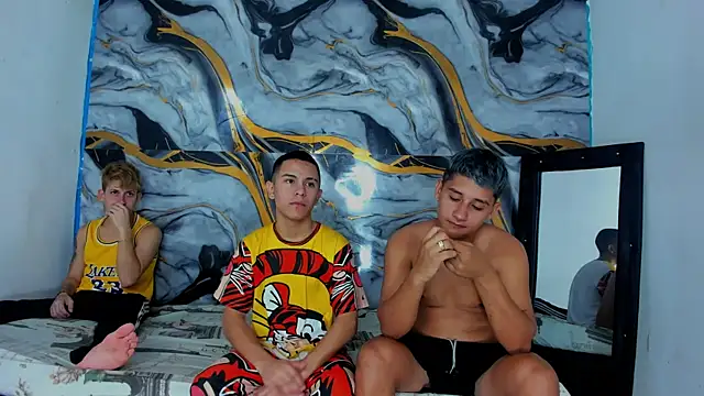 wild boys zs online show from July 29, 5:17 am
