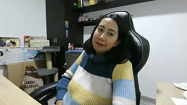 Snapshot of saramaSS chatting on May 29, 4:07 am saramaSS online show from May 29, 4:07 am