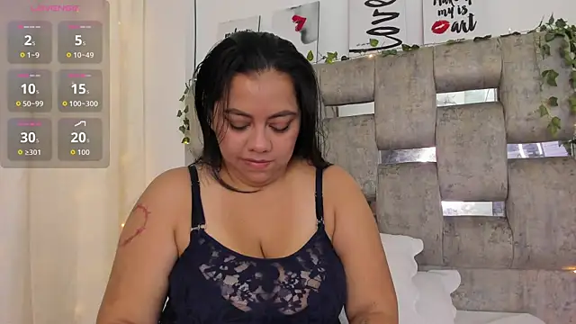 EmmyBellamy online show from May 14, 1:08 pm