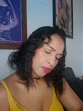 mell0102 online show from May 18, 11:59 am