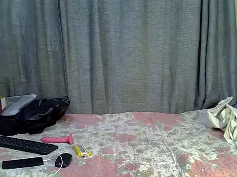 SexGee2020 online show from August 1, 3:59 am
