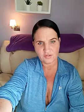 Velvet-Milf online show from May 15, 8:34 am
