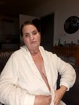 Velvet-Milf online show from June 14, 7:15 pm