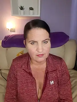 Velvet-Milf online show from May 18, 9:36 am