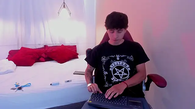 ariblake online show from June 22, 12:24 pm