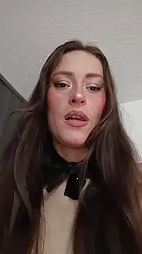 Snapshot of bellisimawet chatting on May 23, 3:44 pm bellisimawet online show from May 23, 3:44 pm