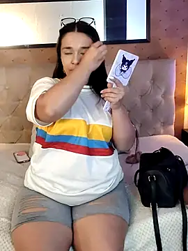 Snapshot of Isabella_cherry69 chatting on June 23, 12:14 pm Isabella cherry69 online show from June 23, 12:14 pm