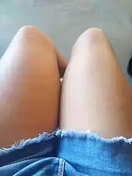 Snapshot of JasminSex01 chatting on May 16, 5:45 pm JasminSex01 online show from May 16, 5:45 pm