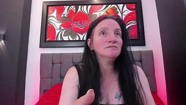 Snapshot of CloeMature chatting on July 11, 2:23 am CloeMature online show from July 11, 2:23 am