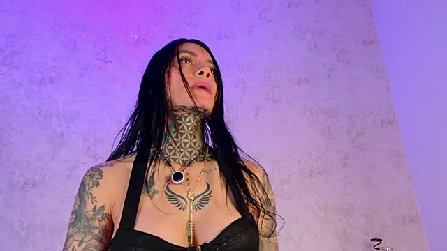 Mia hill1 online show from May 17, 8:09 pm