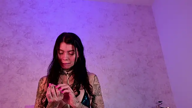 Mia hill1 online show from June 10, 8:43 pm