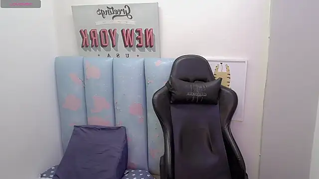 liam play online show from June 15, 11:37 pm