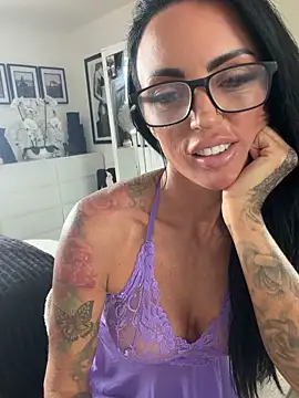 Desirable Demi online show from June 2, 9:53 am