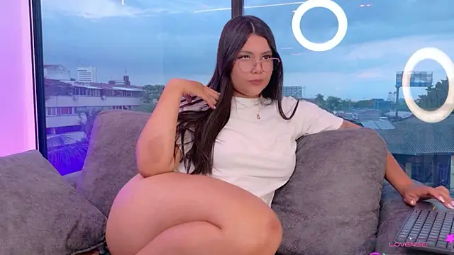 Eva-Apple online show from May 12, 9:43 pm