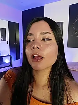 Eva-Apple online show from May 9, 9:18 pm