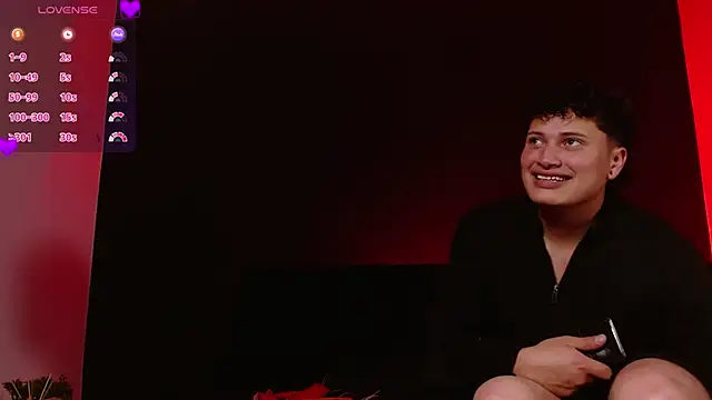 Snapshot of Wildseductor1 chatting on May 30, 10:15 pm Wildseductor1 online show from May 30, 10:15 pm
