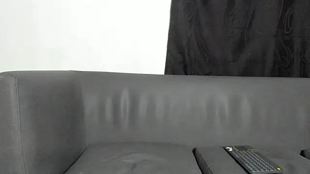 Snapshot of AlexRoyce_ chatting on June 23, 2:09 am AlexRoyce online show from June 23, 2:09 am