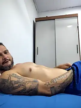 Lucasnono online show from May 10, 1:42 am
