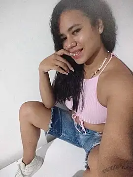 Snapshot of AntonellaMonroew chatting on June 12, 1:47 am AntonellaMonroew online show from June 12, 1:47 am