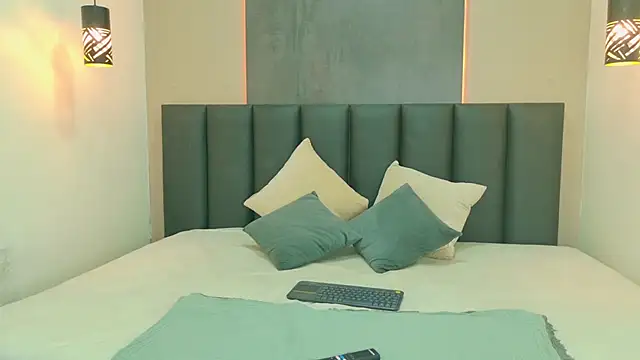 Luna and Jacksonn online show from June 1, 2:56 am