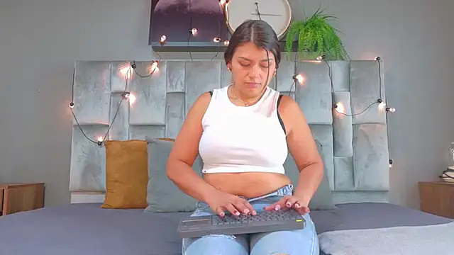 Luna and Jacksonn online show from June 11, 3:36 am
