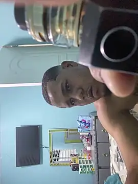 luis0570 online show from June 7, 2:17 am