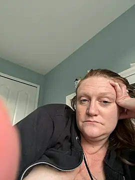 Kellilyn10 online show from June 16, 10:10 pm