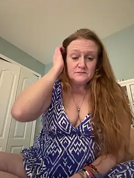 Kellilyn10 online show from May 28, 2:19 am