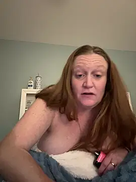 Kellilyn10 online show from May 29, 4:51 am