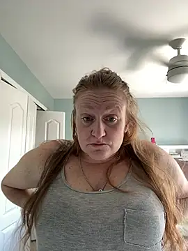 Kellilyn10 online show from June 1, 3:33 pm
