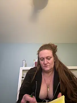 Kellilyn10 online show from June 18, 2:32 am