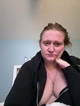 Kellilyn10 online show from June 2, 4:01 am