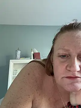 Kellilyn10 online show from June 19, 12:16 am