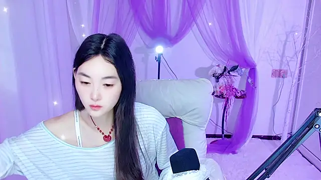 Snapshot of Tili_Lucky chatting on June 12, 1:03 am Tili Lucky online show from June 12, 1:03 am
