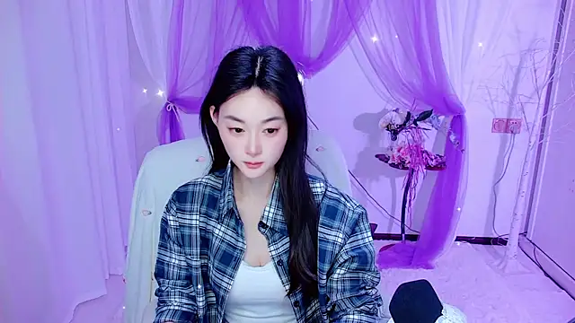 Snapshot of Tili_Lucky chatting on June 17, 1:16 am Tili Lucky online show from June 17, 1:16 am