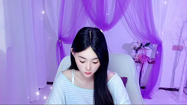 Snapshot of Tili_Lucky chatting on July 6, 1:01 am Tili Lucky online show from July 6, 1:01 am